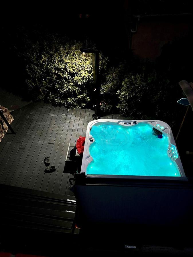 Villa Les Mimosas Spa-Jacuzzi Saint-Raphaël Exterior foto